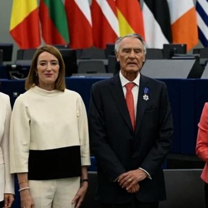 Cavaco destaca importância da UE ao ser distinguido no Parlamento Europeu