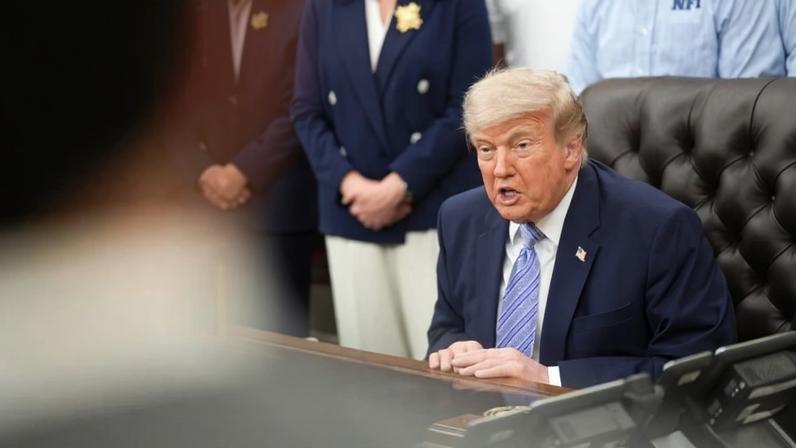Trump atrasa ordem sobre IA por receio de prejudicar liderança frente à China