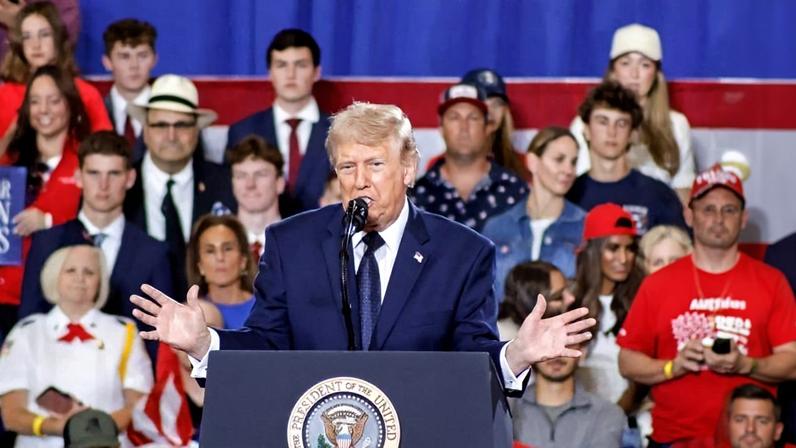 Trump diz que acordo está próximo, mas admite retomar a guerra