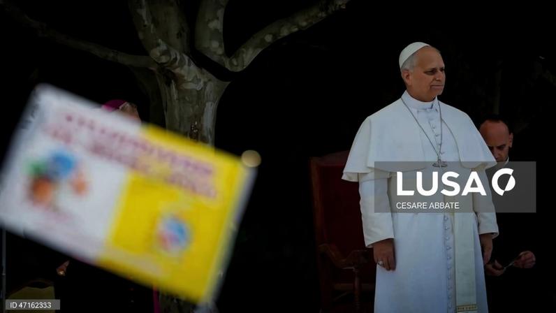 Papa apela a mudança de paradigma económico para curar o planeta