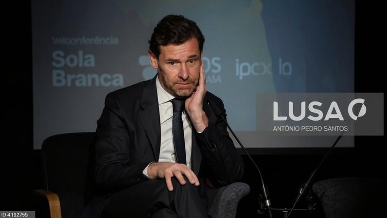 André Villas-Boas vê legado dos falecidos Pinto da Costa e Jorge Costa honrado