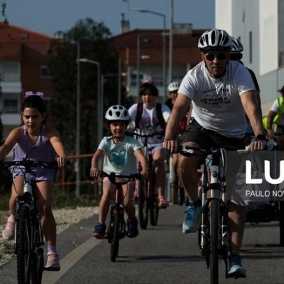 Comboio de Condeixa-a-Nova leva crianças a pedalar até à escola