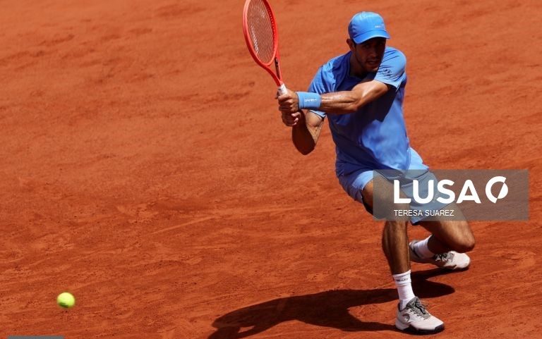 Nuno Borges eliminado por Andrey Rublev na terceira ronda de Roland Garros