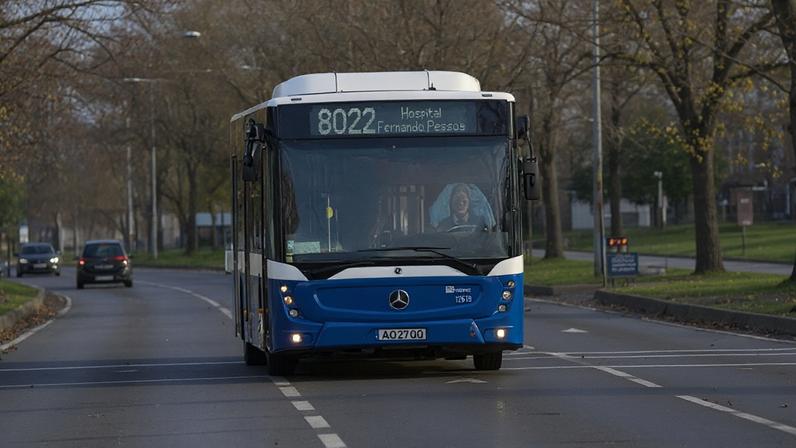 Geolocalização em tempo real para transportes públicos na Metropolitana do Porto