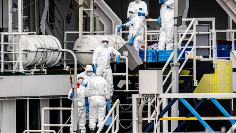 Pelo menos três pessoas morreram em resultado de um surto de hantavírus num cruzeiro no Atlântico