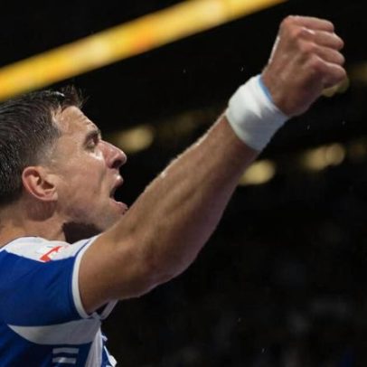 Golo de Bednarek consagra FC Porto campeão