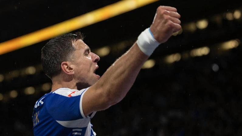 Golo de Bednarek consagra FC Porto campeão