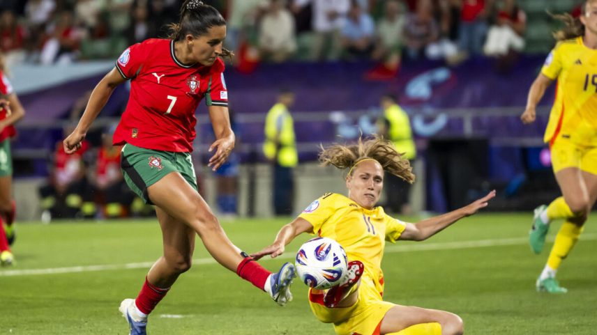Selecionador admite dificuldade em mudar mentalidade no futebol feminino