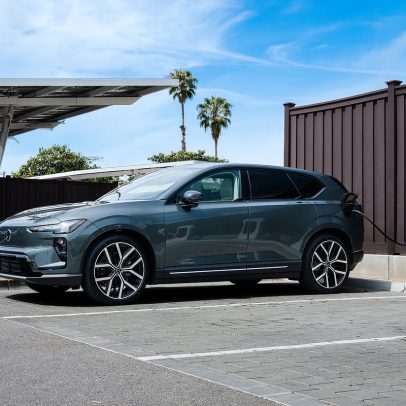 Volvo Cars permite carregamentos na rede Tesla Supercharger