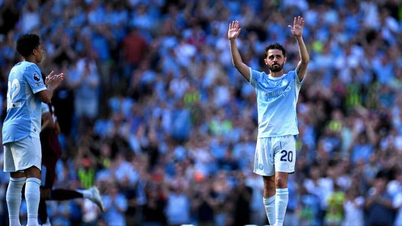 Bernardo Silva despede-se do Manchester City com guarda de honra e lágrimas