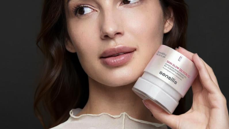 Iluminadores promovem pele com luminosidade natural
