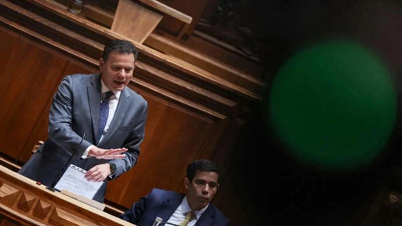 Montenegro nega ocultação no SIRESP; Ventura acusa-o de mentir