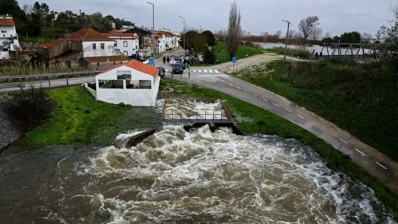 APA repõe dique no Mondego e reforça proteção