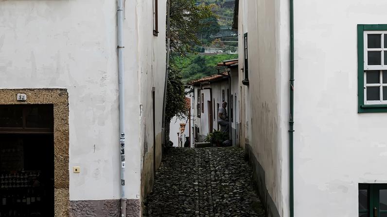 'O apoio é baixo, mas é uma ajudinha. Onde vai, tapa', diz Mário Figueira