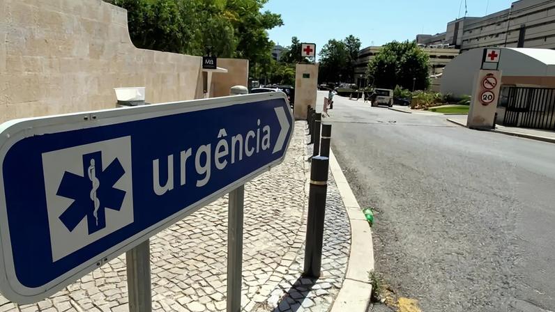 Vítima de acidente morre após quatro horas à espera na urgência de Faro