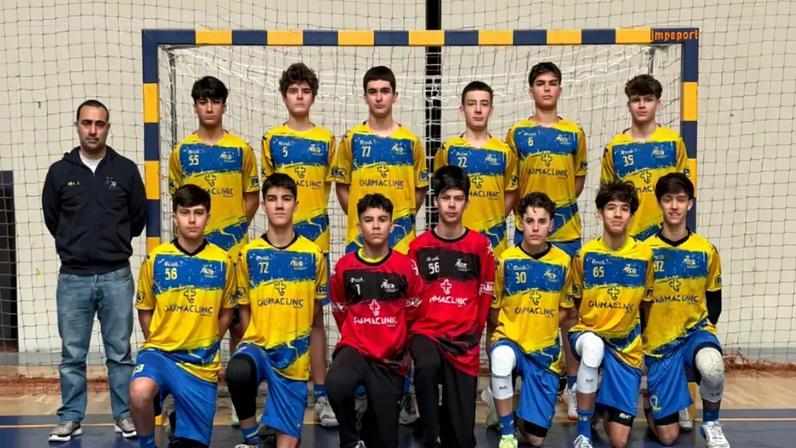 A equipa de sub-16 do Xico Andebol vai lutar pelo título de campeã nacional