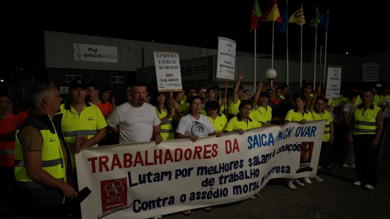 Trabalhadores da Saica Pack exigem aumentos salariais dignificantes