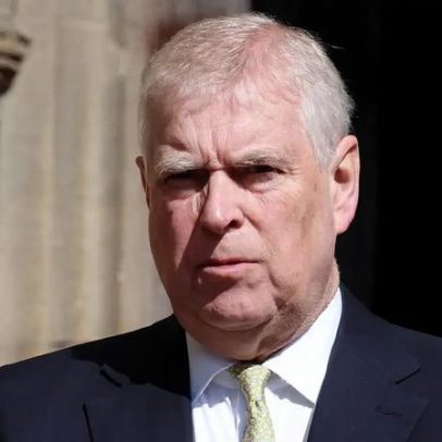 Palácio de Buckingham recebeu emails do ex-príncipe André há seis anos