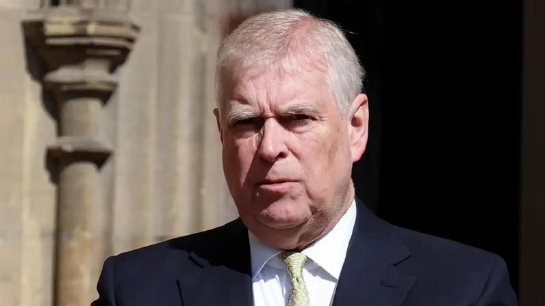 Palácio de Buckingham recebeu emails do ex-príncipe André há seis anos