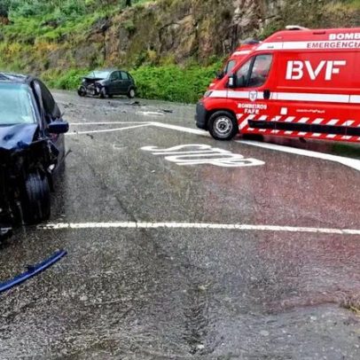 Criança ferida em colisão frontal em Fafe