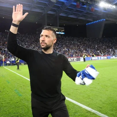 Farioli diz que Bednarek está bem e quer manter o FC Porto no rumo certo
