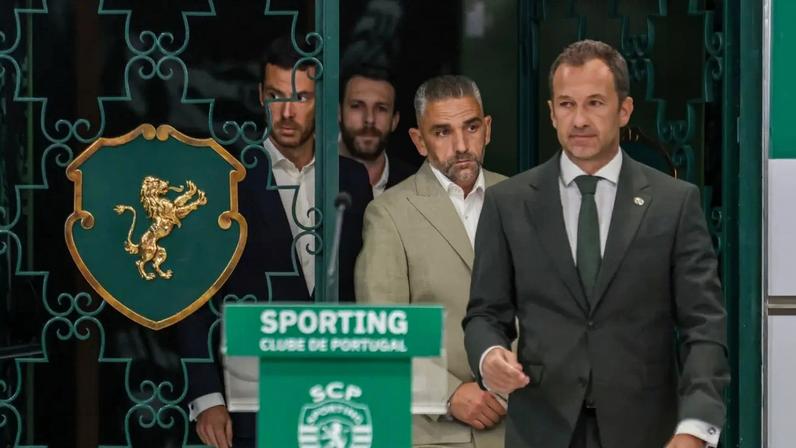 Frederico Varandas no anúncio da renovação de contrato de Rui Borges