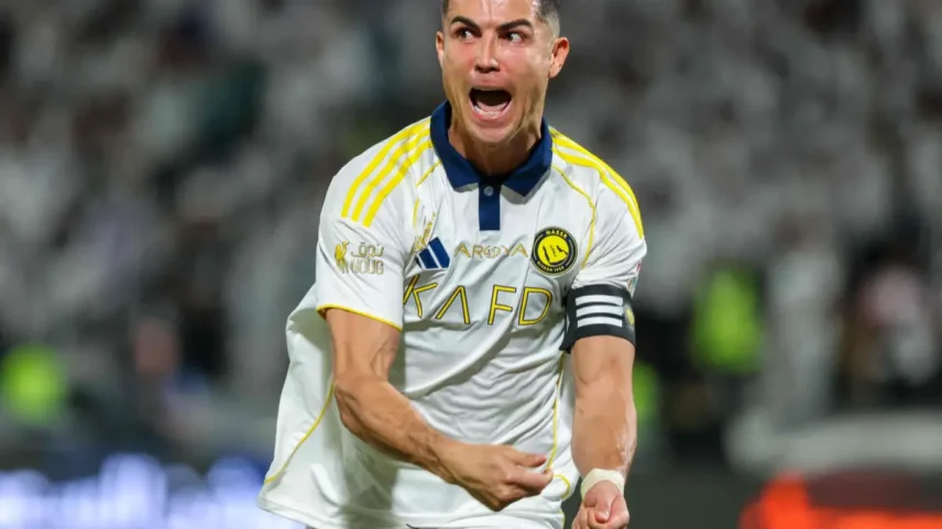 Ronaldo envolve-se em duelo intenso com o Al Hilal