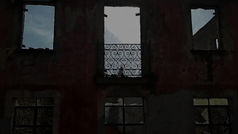 Casa de infância de Sara foi destruída pelas chamas