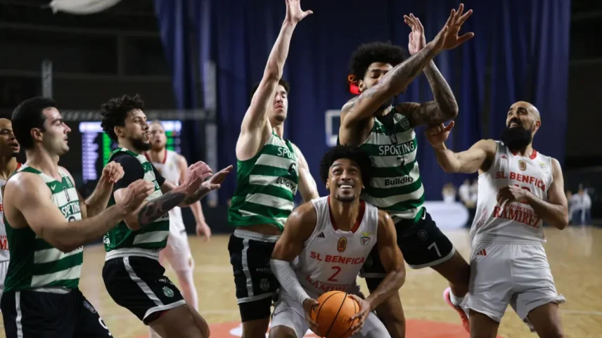 Duelo foi equilibrado até ao final