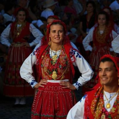 Viana abre mil vagas de mordoma para desfile da romaria da Senhora d'Agonia