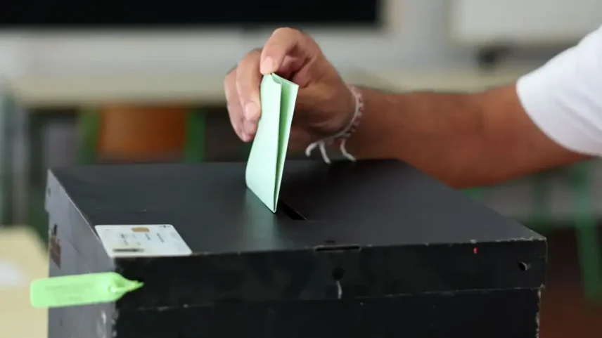 Membros da Comissão Nacional de Eleições negam ter bloqueado colegas