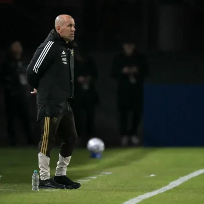 Flamengo vence Grêmio e aproxima-se do líder Palmeiras