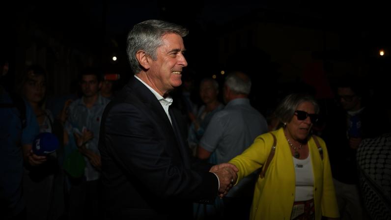 Carneiro diz que Montenegro deve abandonar teimosia e pacote laboral