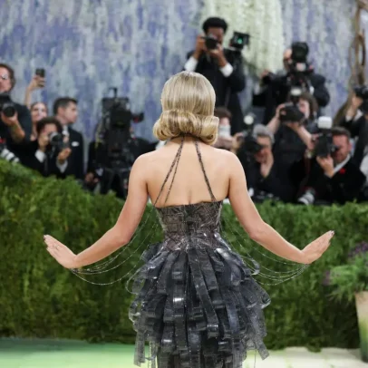 Celebridades brilham na Met Gala, maior noite da moda em Nova Iorque