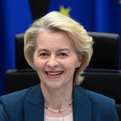 Bruxelas pondera restringir redes sociais para crianças