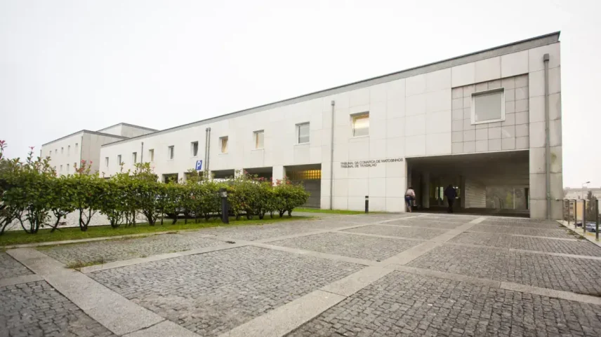 Tribunal condenou mulher que esfaqueou companheiro 12 vezes em Matosinhos a cinco anos e meio de prisão
