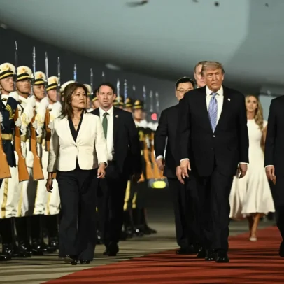 Trump chega à China para cimeira com Xi Jinping