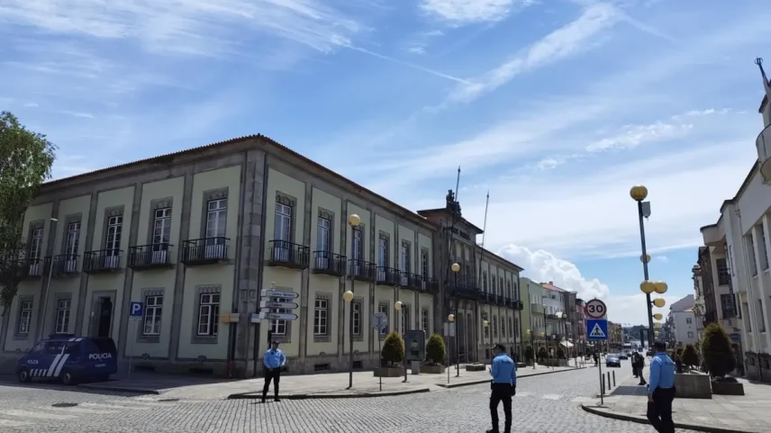 MP pede condenação de assaltantes de ourivesaria em Valença por associação