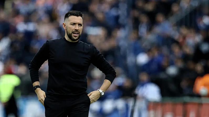 Farioli volta a ser reconhecido como melhor treinador da I Liga