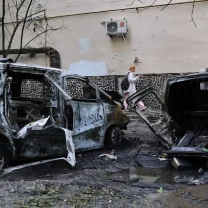 Zelensky denuncia ataque massivo com 800 drones