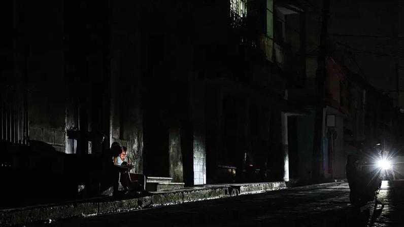 Cuba regista novo recorde de cortes de energia com 70% sem eletricidade