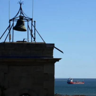 Londres alerta sobre abordagem de navio no estreito de Ormuz