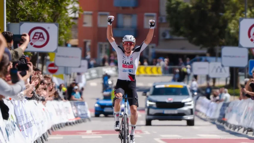 Matvey Boldyrev vence primeira etapa da Volta a Portugal do Futuro