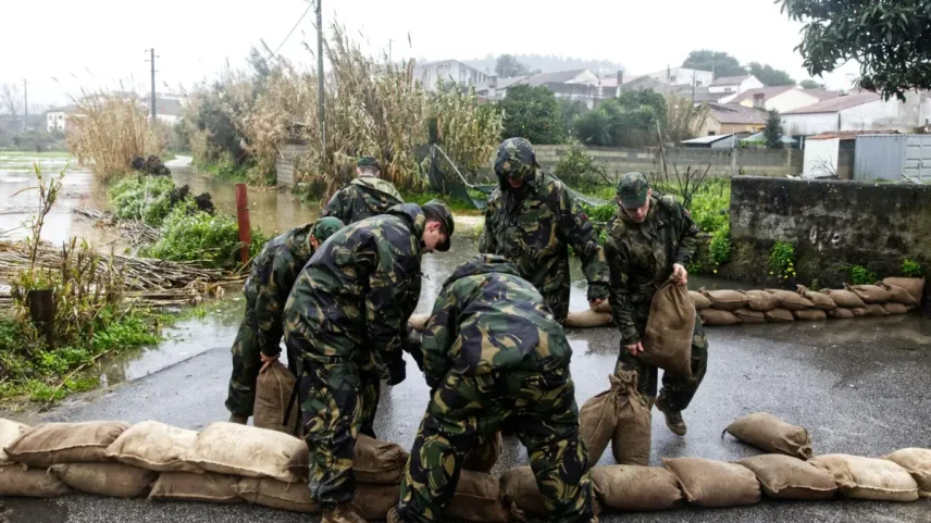 Programa "Defender Portugal" teria a duração de três a seis semanas - uma parte a cumprir em regime de internato - e seria destinado a jovens portugueses entre os 18 e os 23 anos