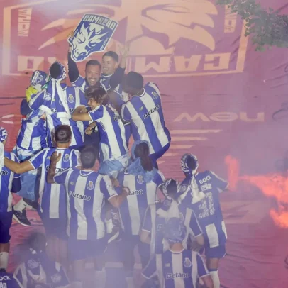 Acesso aos Aliados com revista da PSP e proibição de garrafas para o FC Porto