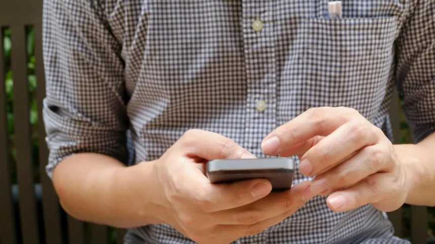 Sistema de aviso em tempo real recorre a alertas por SMS e a adesão é gratuita