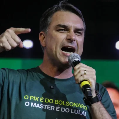 Laços de Flávio Bolsonaro com banqueiro levantam suspeitas sobre candidatura