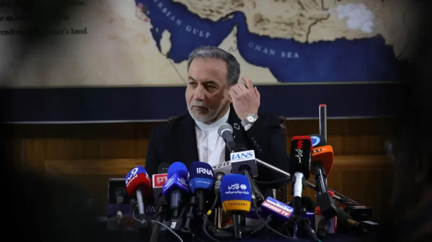 O ministro dos Negócios Estrangeiros iraniano, Abbas Araghchi