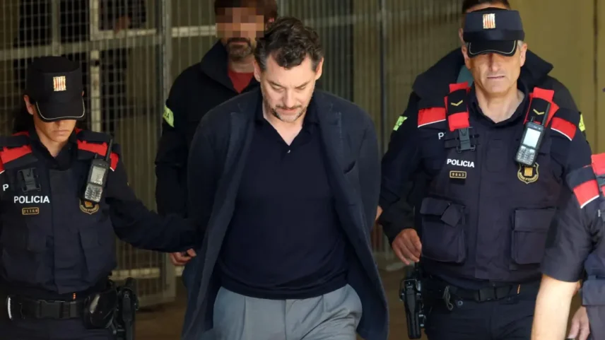 Jonathan Andic foi detido na terça-feira e levado a tribunal, sendo suspeito no caso da morte do pai, Isak Andi