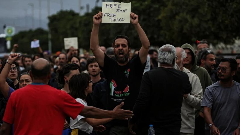 Flotilha afirma transferência de ativistas Ávila e Abukeshek para Israel